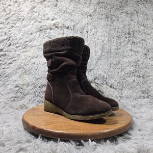 Lands End Chalet Flat Boots Womens Size 8.5 "Chocolate" Suede Pull On Short